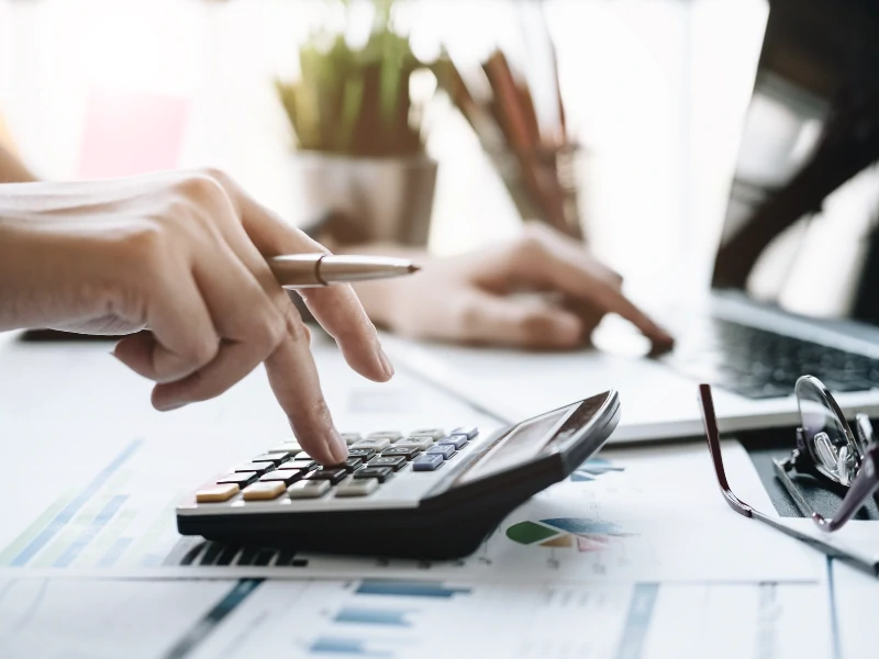 Comptable spécialisé client, fournisseur ou investissement